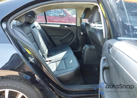 2017 Volkswagen Jetta 1.4T Se z USA, uszkodzony, nr VIN 3VWDB7AJ8HM411261